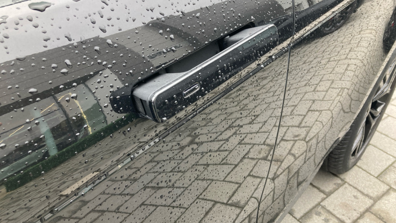 Land Rover Range Rover Evoque 2.0 D200 R-Dynamic HSE 5dr Auto Diesel Hatchback